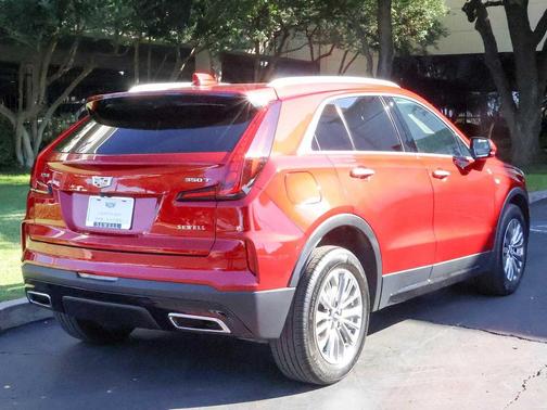 2024 Cadillac XT4 Premium Luxury