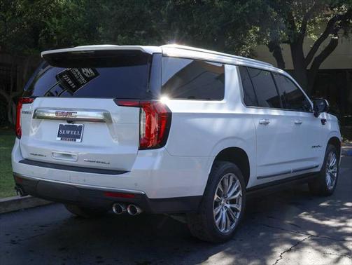 2022 GMC Yukon XL Denali