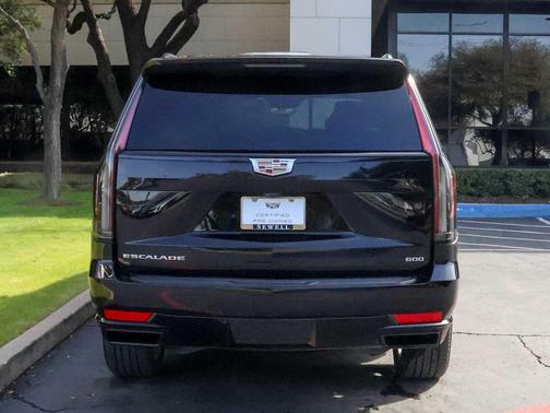 2023 Cadillac Escalade Sport