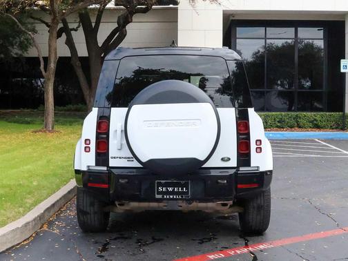 2023 Land Rover Defender 110 X-Dynamic SE