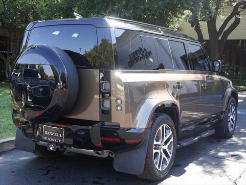 2024 Land Rover Defender 110 P400 X