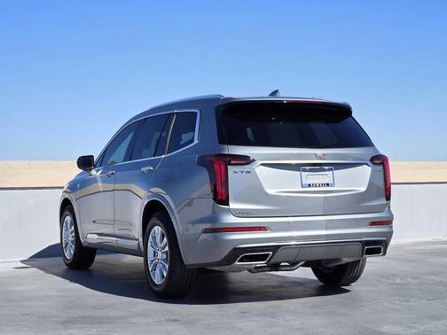 2025 Cadillac XT6 Luxury FWD