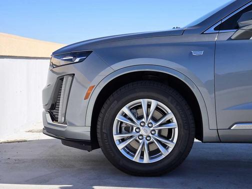 2025 Cadillac XT6 Luxury FWD