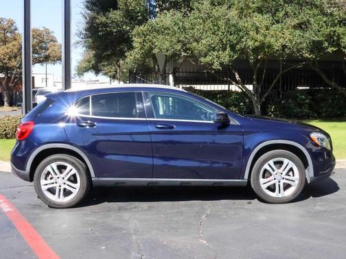 2017 Mercedes-Benz GLA 250 Base