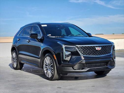 2025 Cadillac XT4 Premium Luxury