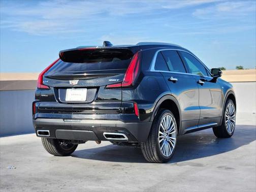 2025 Cadillac XT4 Premium Luxury