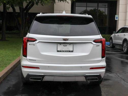 2022 Cadillac XT6 Premium Luxury FWD