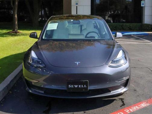 2023 Tesla Model 3 Standard Range