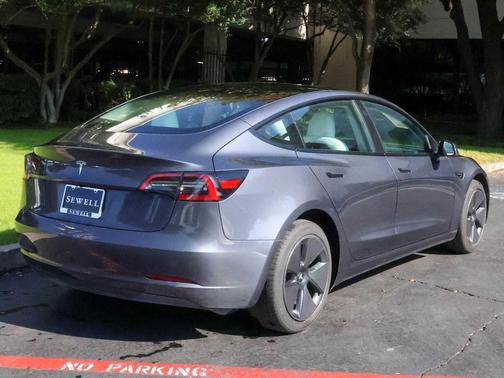 2023 Tesla Model 3 Standard Range
