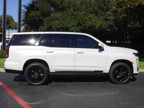 2024 Cadillac Escalade Sport