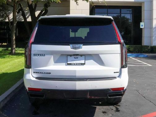 2024 Cadillac Escalade Sport