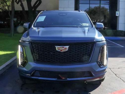 2025 Cadillac Escalade Sport