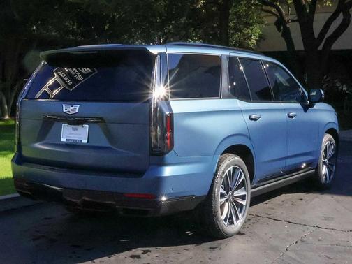 2025 Cadillac Escalade Sport