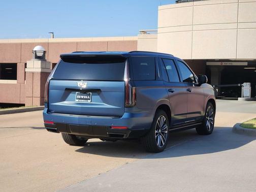 2025 Cadillac Escalade Sport