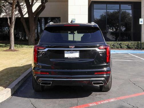 2024 Cadillac XT6 Luxury FWD