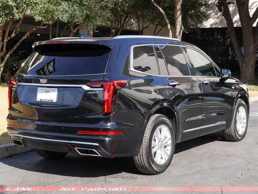 2024 Cadillac XT6 Luxury FWD