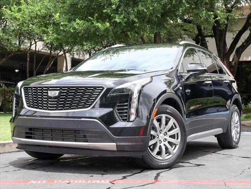 2022 Cadillac XT4 Premium Luxury