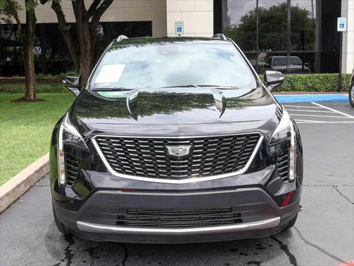 2022 Cadillac XT4 Premium Luxury