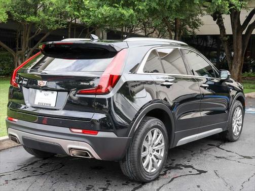 2022 Cadillac XT4 Premium Luxury