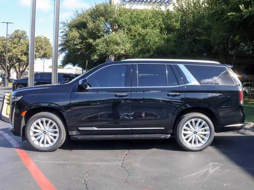 2023 Cadillac Escalade Luxury