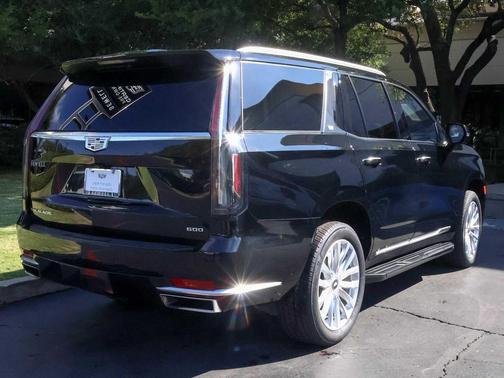 2023 Cadillac Escalade Luxury