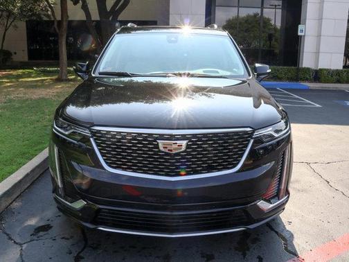 2022 Cadillac XT6 Premium Luxury FWD
