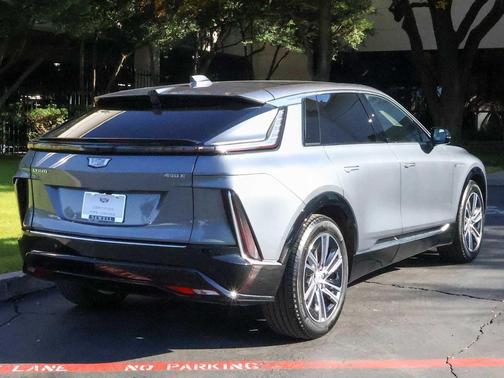 2023 Cadillac LYRIQ Luxury