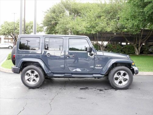 2017 Jeep Wrangler Unlimited Sahara