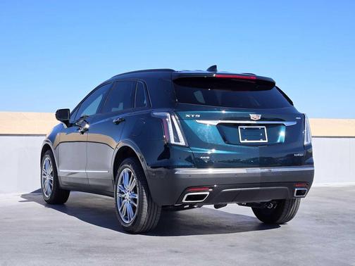 2025 Cadillac XT5 Sport