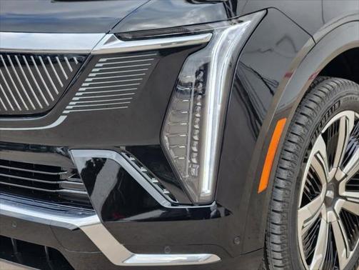 2025 Cadillac Escalade Luxury