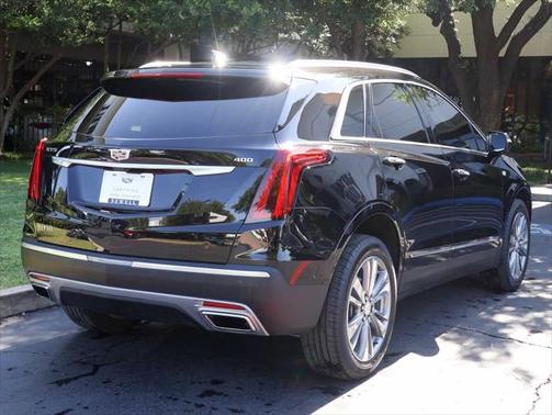 2022 Cadillac XT5 Premium Luxury