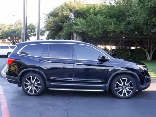 2019 Honda Pilot Touring 8-Passenger