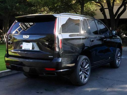 2024 Cadillac Escalade Sport