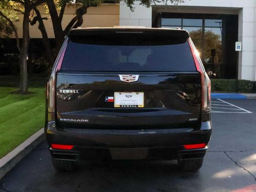 2024 Cadillac Escalade Sport