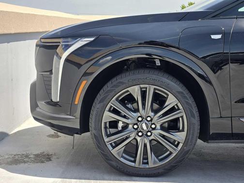 2025 Cadillac OPTIQ Sport 2 AWD