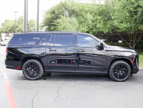 2022 Cadillac Escalade ESV Sport