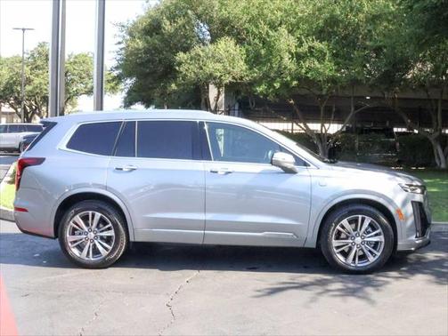 2025 Cadillac XT6 Premium Luxury FWD
