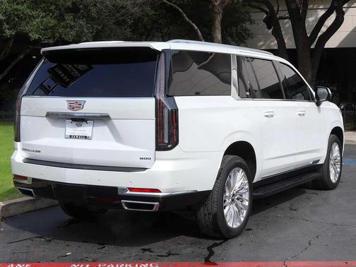 2025 Cadillac Escalade ESV Premium Luxury