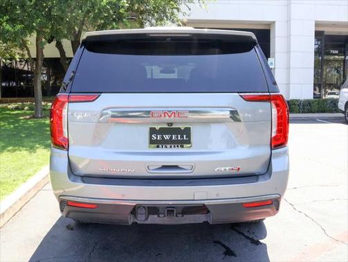 2023 GMC Yukon XL 4WD AT4