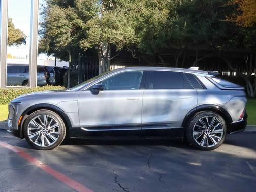 2023 Cadillac LYRIQ Luxury