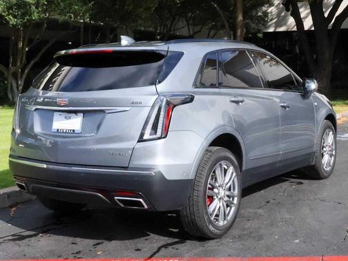 2025 Cadillac XT5 Sport