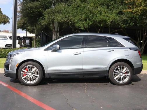 2025 Cadillac XT5 Sport