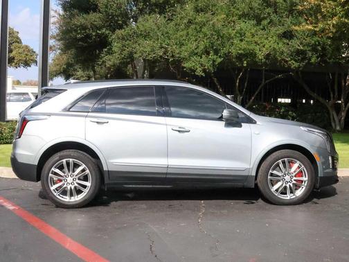 2025 Cadillac XT5 Sport