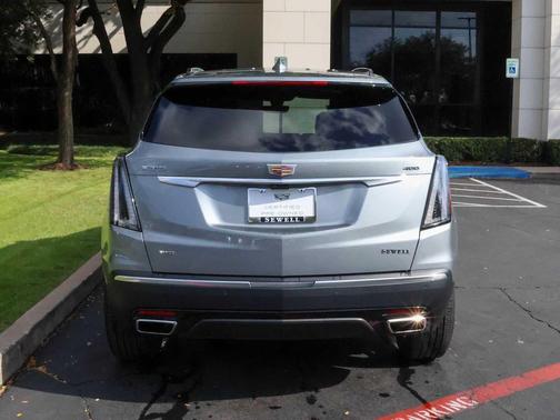 2025 Cadillac XT5 Sport