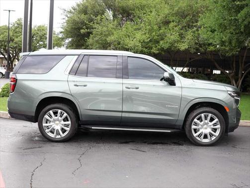 2023 Chevrolet Tahoe 4WD High Country