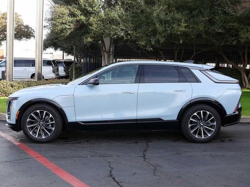 2024 Cadillac LYRIQ Sport