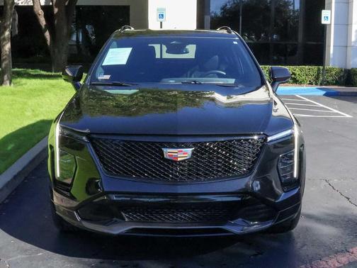 2024 Cadillac XT4 Sport