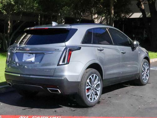 2024 Cadillac XT5 Sport