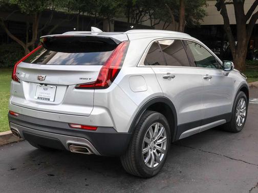 2021 Cadillac XT4 Premium Luxury
