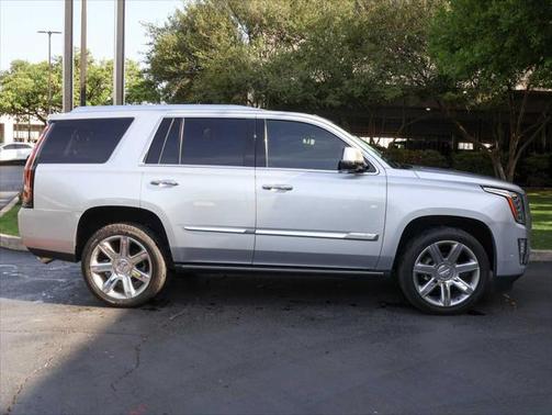 2017 Cadillac Escalade Premium Luxury